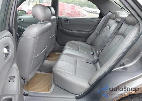 2001 Mazda 626 Es V6/Lx V6 z USA, uszkodzony, nr VIN 1YVGF22D715247829